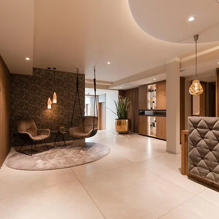 Hotel Tyrol Family Retreat